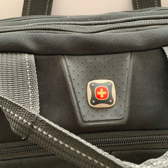 Swiss gear laptop bag - Picture 3 of 5